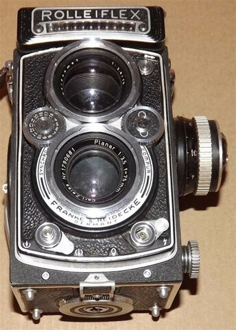 Creación de la cámara réflex 1935