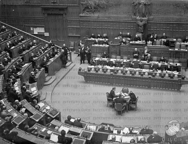 Discorso di Mussolini alla camera