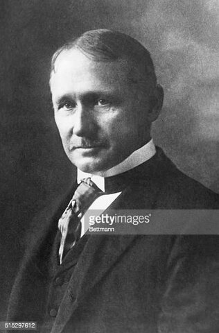 FREDERICK W. TAYLOR  (1856-1915)