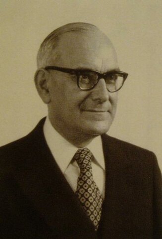 Salazar é substituído por Marcelo Caetano