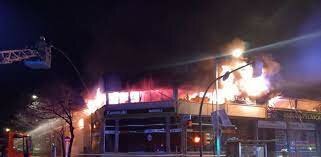 Es crema L'Escola tecnica de Girona de coches
