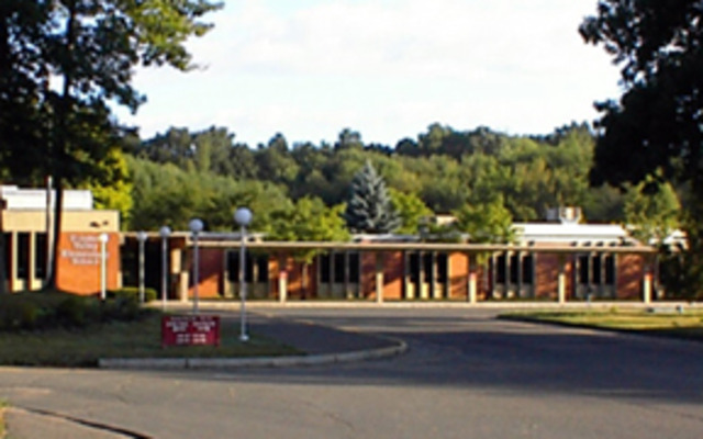 Totoket Valley Elementary School