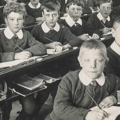 Timeline: Historia de la educación