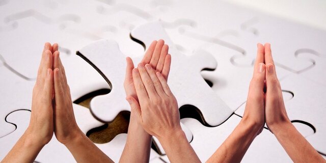 por medio de la Resolución 001082, se concede licencia de funcionamiento y reconocimiento de carácter oficial a este establecimiento educativo