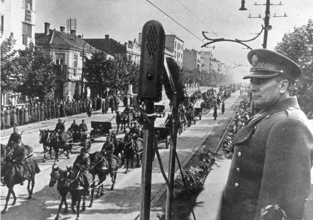 Tito libera Belgrado