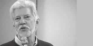 Pilar del desarrollo difusión de ciertas ideas, motivaciones, actividades o comportamientos