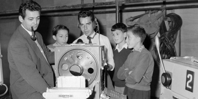 Premier journal télé avec presentateur