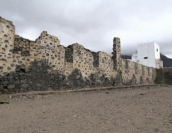 Destrucción Casa Fuerte de Adeje