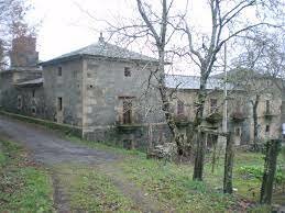 Su gobernacion se divide en :