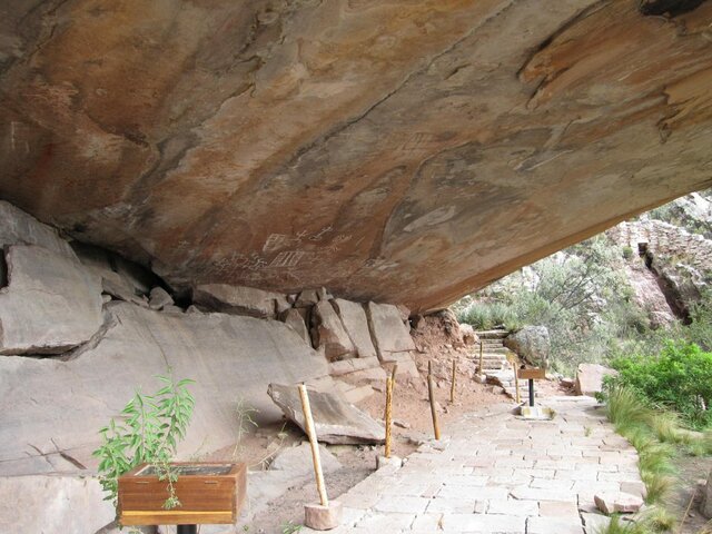 Arte rupestre en Bolivia, cueva de Incamachay