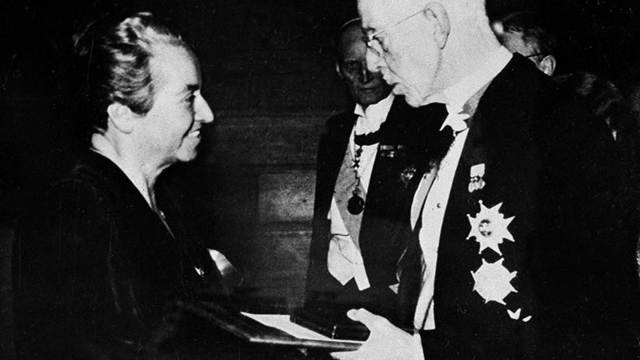 Premio Nobel de Literatura Gabriela Mistral