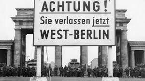 Berlin wall goes up