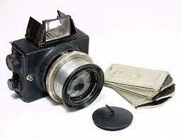 Primer lente gran angular