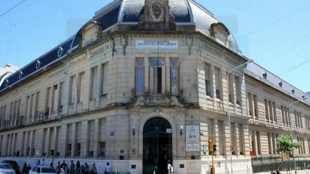 Creación de la primera escuela normal