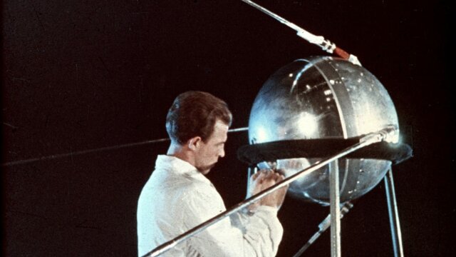 soviet union sent sputnik 1 into space