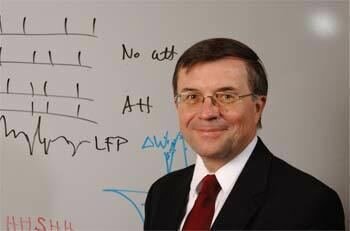 Terry Sejnowski inventa NetTalk