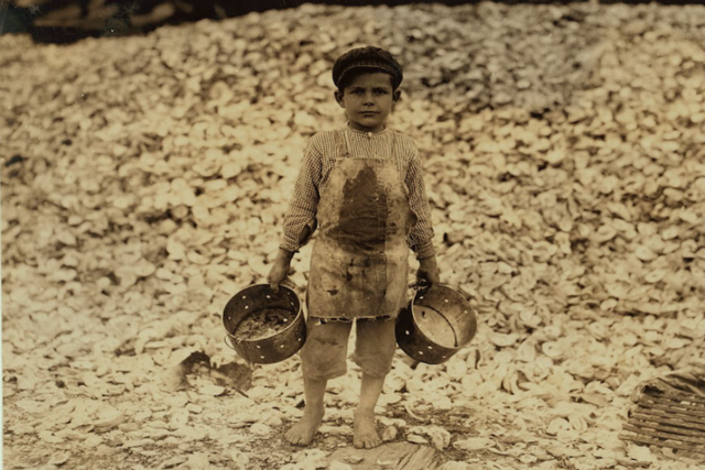 Niños dedicados a trabajar