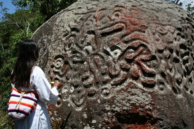 1.000 - 500 BCE: petroglifos de Donama (Colombia)