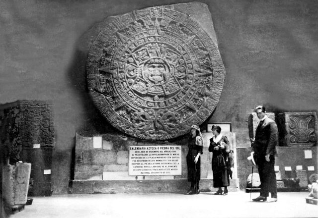 Inauguración del Museo Nacional de Antropología