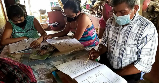 Voto de las mujeres y hombres analfabetas