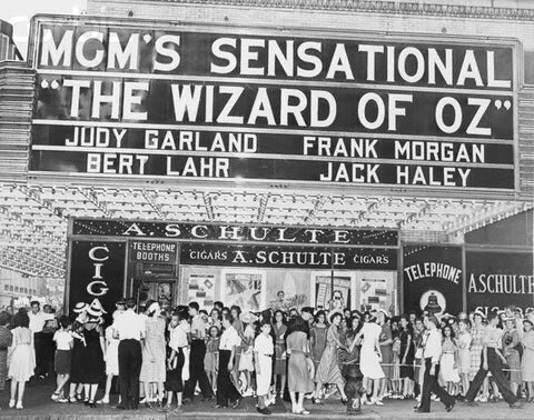 Wizard of Oz Premieres in Movie Theaters