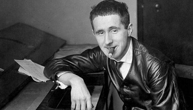 BERTOLT BRECHT