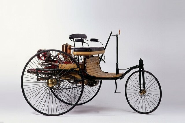 Primer automóvil de combustión interna