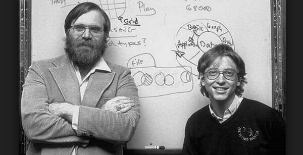 Bill Gates y Paul Allen fundan Microsoft