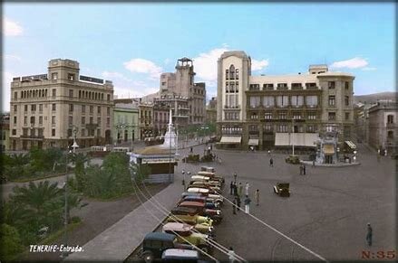 Construcción de la Plaza de España