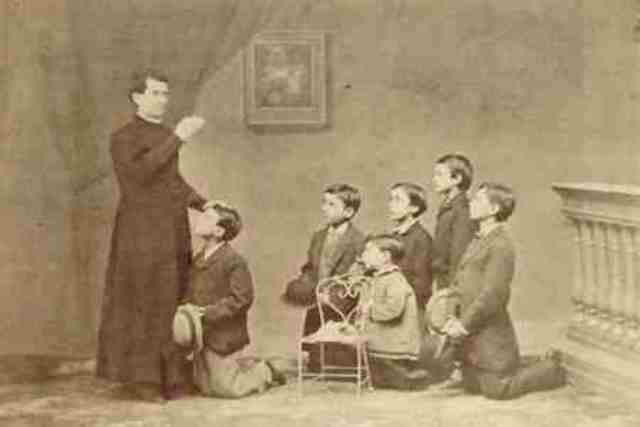 EDUCACIÓN EN LAS MANOS DE LA IGLESIA CATOLICA