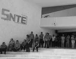 Creación del SNTE