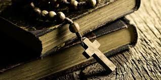 Obligatoriedad de la religión católica