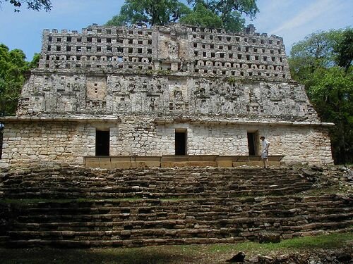Yaxchilán Structure 33