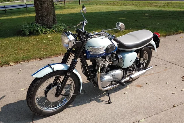 Influential Motorcycles: 1960 Triumph Bonneville T120