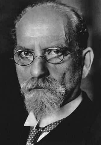 EDMUND HUSSERL