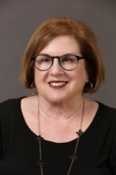 ELAINE SHOWALTER (1941)