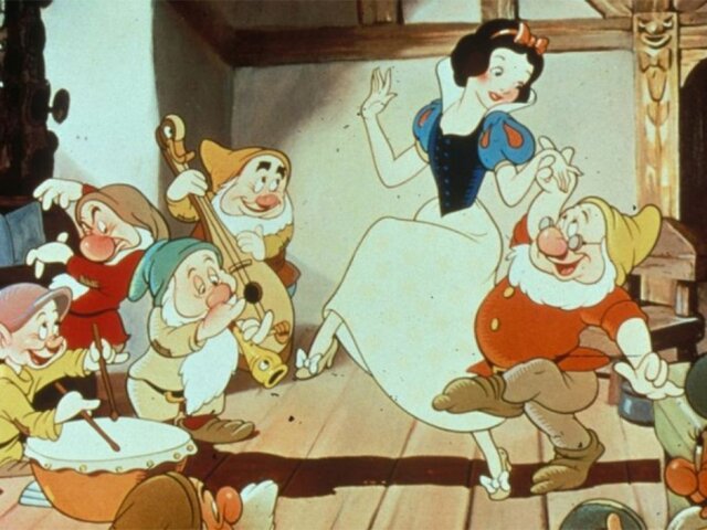 Primer largometraje animado, “Blancanieves y los siete enanitos”