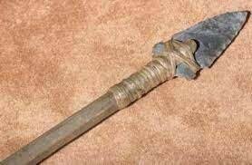 Aparició primeres armes i eines duraderes