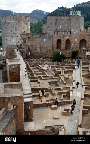 Comença la construcció de l’Alhambra de Granada