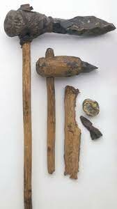 Aparició primeres armes i eines duraderes