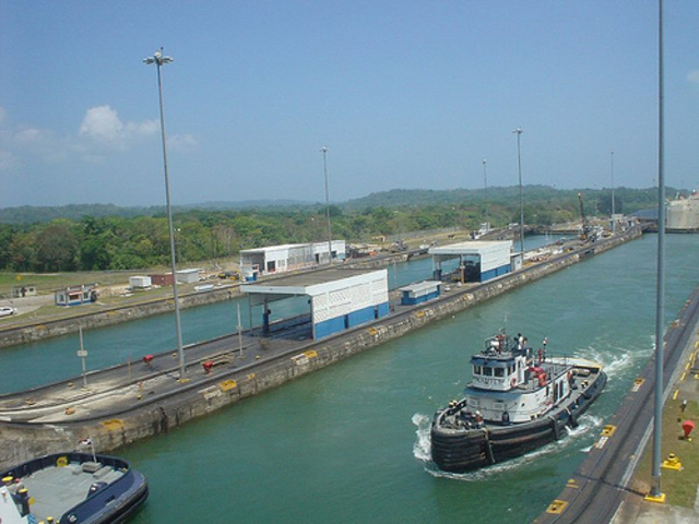 The US gives control of the Panama Canal to Panama