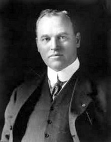 Horace Elgin Dodge was born
