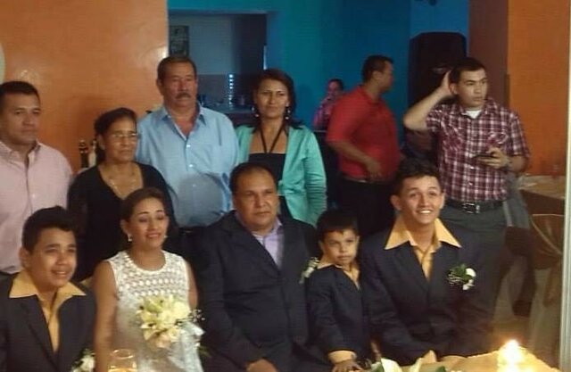 mis papás se casan