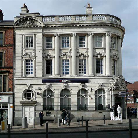 Se lanza el primer sistema de banca en línea, llamado Pronto, por el banco británico National Westminster Bank.