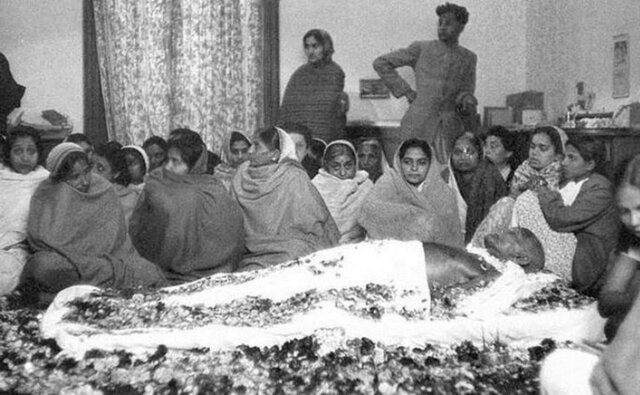 Muere Gandhi (india)