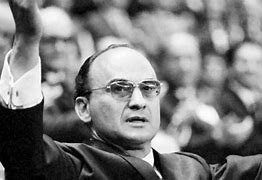 Luis Echeverria (1922-2022)