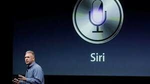 Se presenta la primera versión del asistente de voz Siri de Apple