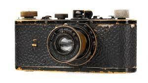 LEICA