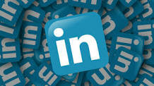 Se lanza LinkedIn siendo la primera red social profesional de la historia.