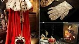 Timeline: Who's life is this ..?